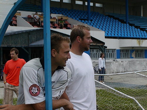 Utkn pihlel i Adam Svoboda, vedle nho Jaroslav Roubk